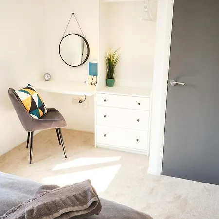 Apartment Parkway House - Modern With Great Transport Links