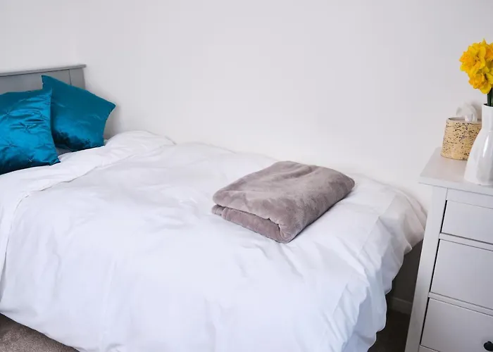 Parkway House - Modern With Great Transport Links Apartment